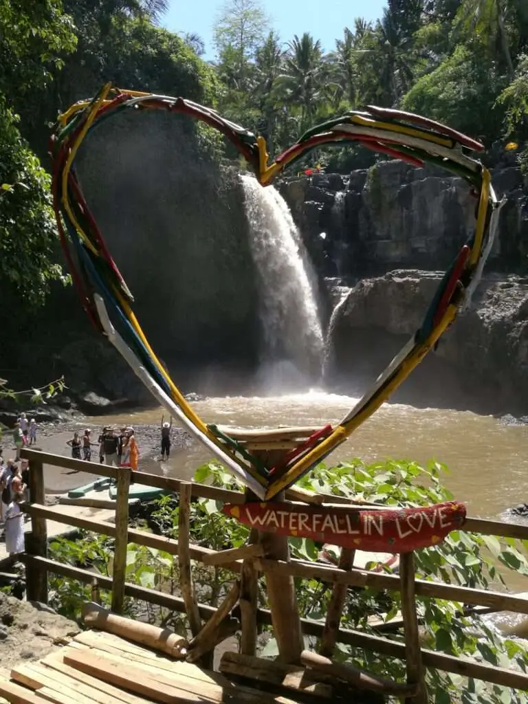 Tegenungan waterval 
