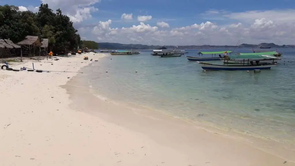Mutun Strand Lampung