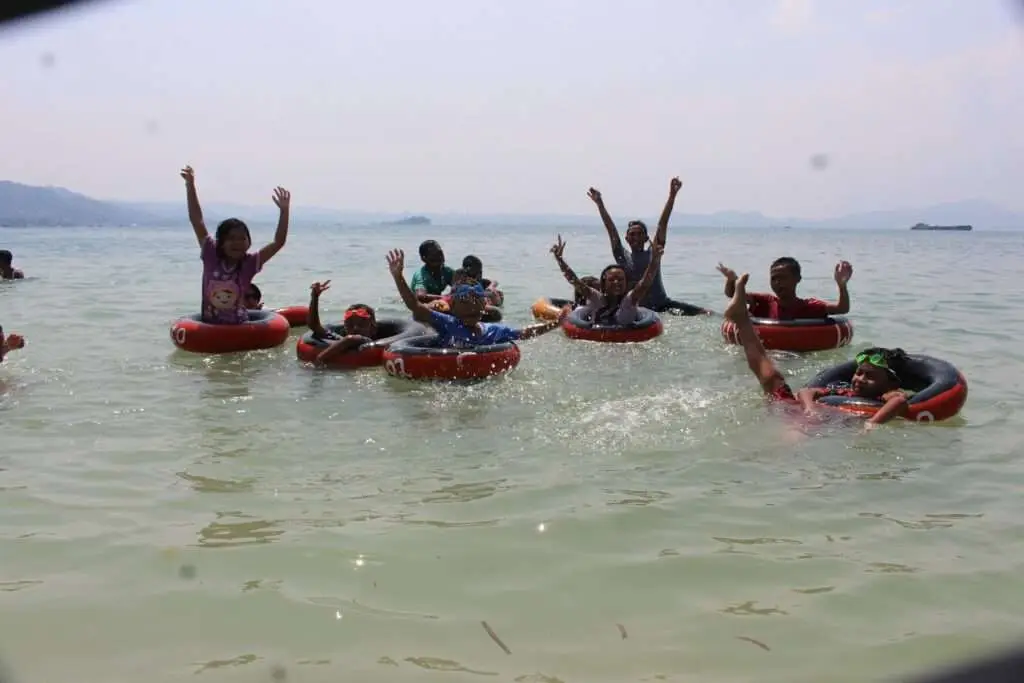Mutun Strand Lampung