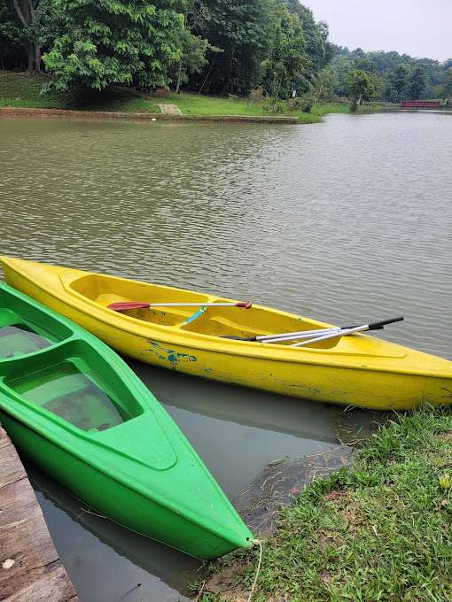 Lake Dora Cibinong  