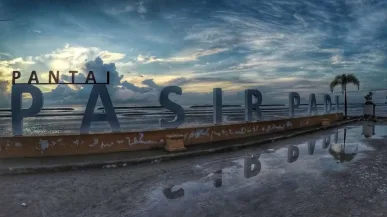 Pasir Padi Beach - Destinasindo - Indonesië Toerisme Bestemmingen