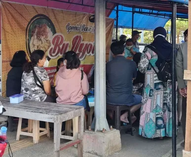 Bu Nyoto's Kip Rijst