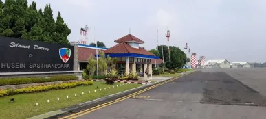 Husein Sastranegara Luchthaven
