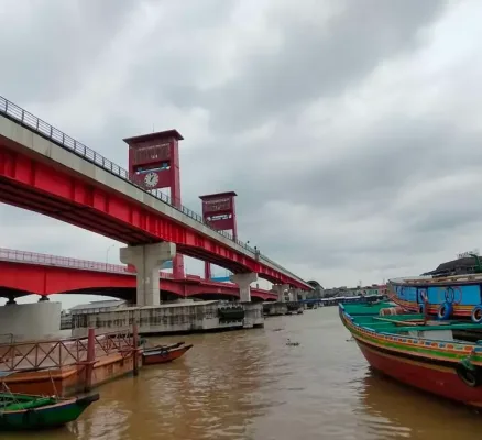 Puente Ampera