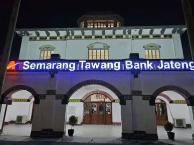 Semarang Tawang Station